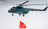 Khi những ‘cánh chim thép’ vẽ hình Tổ quốc trên trời Biên Hòa