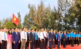 Thiêng liêng lễ tưởng niệm 64 chiến sĩ hải quân hi sinh tại Gạc Ma 