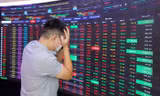 Hàng trăm cổ phiếu giảm giá, VN-Index lại thủng mốc 1.800 điểm