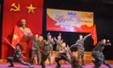 Học viên Quân đội viết thư pháp chào năm mới