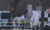 Lực lượng an ninh Thổ Nhĩ Kỳ điều tra tại hiện trường vụ đánh bom ở Ankara. (Nguồn: AFP/TTXVN)
