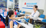 Cổ phiếu ngân hàng rục rịch 'chuyển nhà'