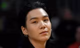 Suga (BTS) gây chấn động dư luận Hàn Quốc