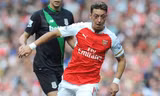 Ozil thất vọng khi Arsenal không có những danh hiệu lớn.