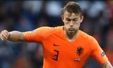 Matthijs de Ligt trên đường gia nhập Juventus.