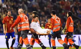 Michael Carrick dính chấn thương khá nặng.