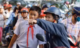 Ùn xe thường xảy ra trên đường Nguyễn Bỉnh Khiêm (quận 1). Ảnh: Mạnh Tùng.
