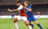 Oxlade-Chamberlain quyết định gắn bó với Chelsea, thay vì đến Liverpool.