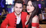 Tại đêm tiệc, Hương Giang hội ngộ ca sĩ Nam Cường. Cô liên tục bắt anh phải lì xì nhân dịp năm mới vì cô sắp sửa về Hà Nội ăn Tết. Nữ ca sĩ cũng chia sẻ, cô rất thích không khí của đêm Giao thừa, bởi đó là khoảnh khắc cả gia đình cùng quây quần bên nhau r