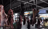 Thịt bò được bày bán tại chợ Phạm Văn Hai, TP HCM 