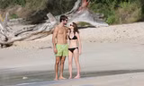 Emma Watson đắm đuối bên trai trẻ