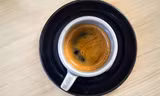 Cà phê chứa caffeine tự nhiên giúp giảm nguy cơ liệt dương ở đàn ông.