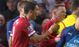 Di Maria mang áo số 7 và nhận thẻ đỏ ở phút 77.