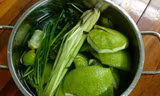 Nồi lá xông giải cảm.