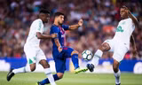 Luis Suarez góp một bàn vào chiến thắng của Barca. Ảnh: Reuters
