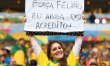 [ẢNH]: Ngất ngây với gái xinh trên khán đài Brazil