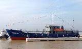 Tàu trinh sát 500 CV vừa được hạ thủy sáng nay. Ảnh: Văn Dưỡng.
