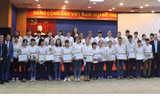 Quỹ học bổng Thắp sáng Niềm tin trao học bổng cho các em học sinh nghèo hiếu học