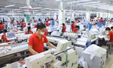 Nền kinh tế bị ảnh hưởng hết sức nặng nề do đại dịch COVID - 19 Ảnh: Như Ý