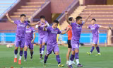 U23 Việt Nam tập buổi đầu tại Phú Thọ, thầy Park 'xốc' lại tinh thần học trò 