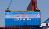 Những chuyến hàng đầu tiên bằng Container qua cảng Vũng Áng