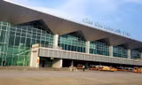 Cục Hàng không chỉ đồng ý tạm dừng 1 đường bay thay vì đóng cửa cả sân bay Vinh. Ảnh minh họa.