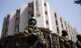 Al-Qaeda nhận trách nhiệm về vụ tấn công khách sạn tại Mali hôm 20/11. Ảnh: AP.