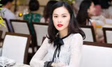 Giai nhân Hạ Vi khoe nhan sắc với váy xuyên thấu