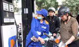 Yêu cầu không tăng giá xăng dầu