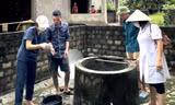 Sau mưa lũ, người dân vùng rốn lũ Nghệ An 'khát' nước sạch