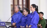Mẹ và con gái cùng vào tù vì buôn ma túy