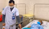 Người đàn ông 55 tuổi bị máy cắt cỏ chém lìa cẳng chân phải