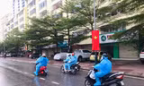 Theo chân áo xanh ở ‘vùng đỏ’ mang thực phẩm đến người dân