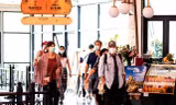 Đề xuất Chính phủ xem xét bỏ yêu cầu xét nghiệm với khách quốc tế
