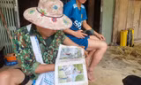Nghẹn ngào lật từng trang ảnh cưới sau trận lũ quét kinh hoàng ở thôn Nậm Tông 