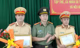 Hai chiến sĩ CSGT có hành động đẹp được tuyên dương.