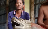 Lại nhặt được tượng thú lạ tại bãi biển Mũi Cà Mau