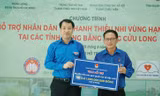 Trung ương Đoàn trao tặng quà cho học sinh vùng hạn mặn tại Trà Vinh 