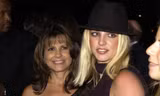 Mẹ ruột tiết lộ Britney Spears ‘sợ hãi và thù hận’ cha