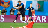 Mbappe có thể ‘lật đổ’ Ronaldo và Messi, giành Bóng vàng