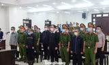 Các bị cáo tại tòa.