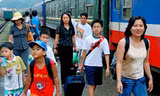 Giá vé tàu Bắc Nam khá cao nên chưa thu hút khách đi tàu. Ảnh: Hoàng Hà