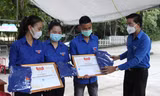 Đà Nẵng tuyên dương 19 đội hình thanh niên xung kích chống dịch COVID-19. Ảnh: Giang Thanh