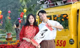 Giới trẻ Đà Nẵng rộn ràng check in vườn hoa xuân dưới chân Ngũ Hành Sơn