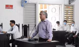 Cựu Giám đốc Sở Y tế tỉnh Long An Lê Thanh Liêm tại phiên xử sơ thẩm. Ảnh: Tân Châu