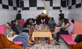Hàng chục nam nữ 'bay lắc' trong quán karaoke
