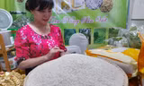 Giá gạo Việt Nam tăng vượt Thái Lan, gạo 100% tấm 'cháy' hàng