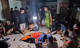 Phá tụ điểm đánh bạc bố trí nhiều lớp cảnh giới ở Kiên Giang