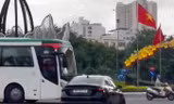 Truy tìm ô tô lạng lách, tạt đầu xe trên đường phố Nha Trang