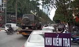 Hà Nội: Người dân chật vật đi đăng ký xe ô tô